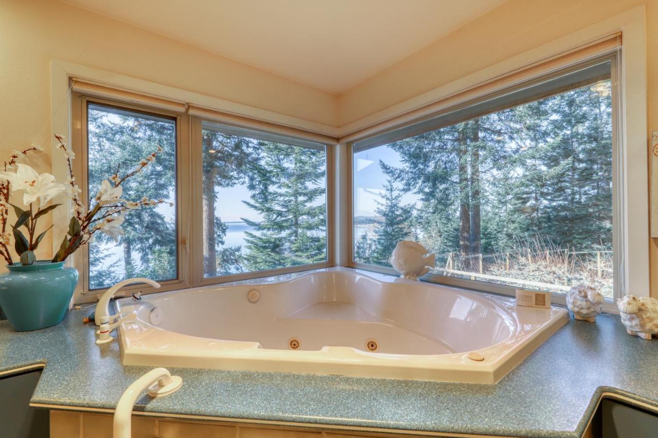 Seascape Lodge Freeland Bagian luar foto